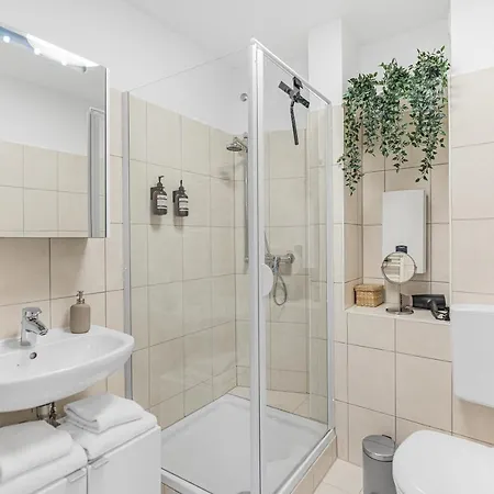 Prime - Fuer 6 - Neu & Modern Apartment *